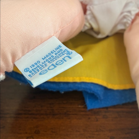 Madeline - 18” Doll & Ravensburger Puzzle - Picture 12 of 14